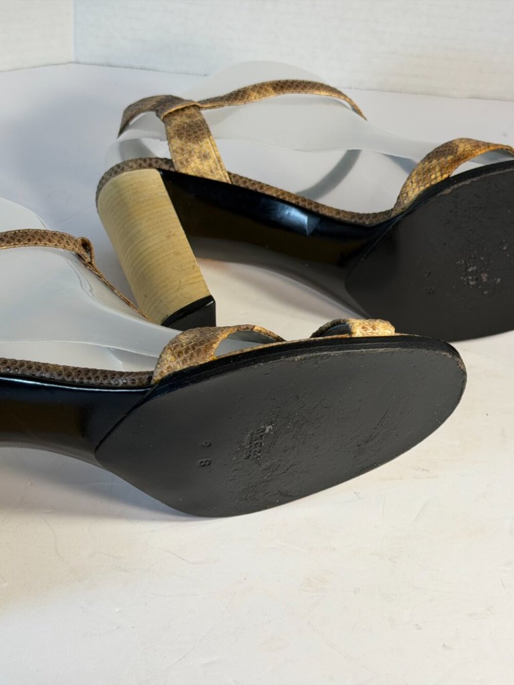 Gucci Sandals size 9B - Picture 16 of 16